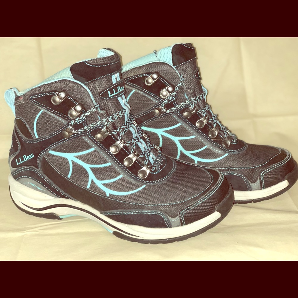 Women’s LL Bean cold weather snow boots